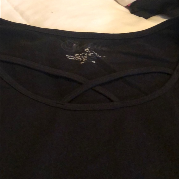 Black tight fitted criss cross long sleeve - Picture 2 of 2